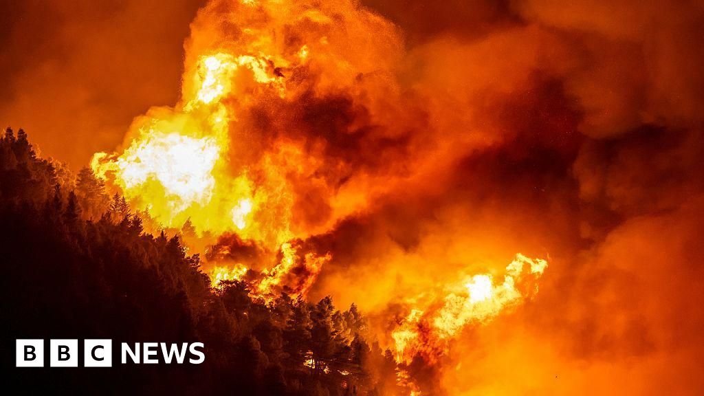 Dozens injured and thousands evacuated in Croatia wildfireOfficials say the blaze, near the port town of Omis, is one of the worst in Croatia's history.48 mins agoEurope Dozens injured and thousands evacuated in Croatia wildfireOfficials say the blaze, near the port town of Omis, is one of the worst in Croatia's history.48 mins agoEurope