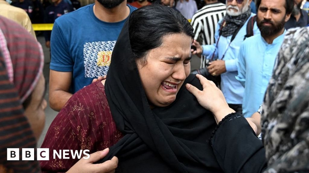 Door was locked at Pakistan hospital where fire killed 14 babies, witnesses sayThe hospital tells the BBC the ward door was not locked but manned with security guards, to protect the babies.3 hrs agoAsia Door was locked at Pakistan hospital where fire killed 14 babies, witnesses sayThe hospital tells the BBC the ward door was not locked but manned with security guards, to protect the babies.3 hrs agoAsia