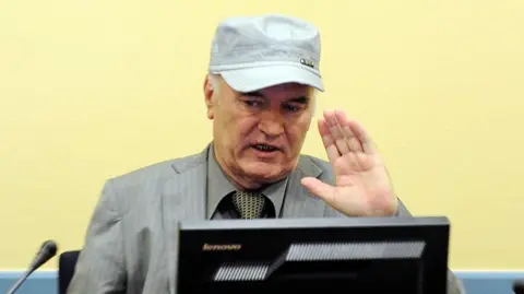 Reuters Former Bosnian Serb commander Ratko Mladic appears in court at the International Criminal Tribunal for the former Yugoslavia (ICTY) in the Hague, June 3, 2011