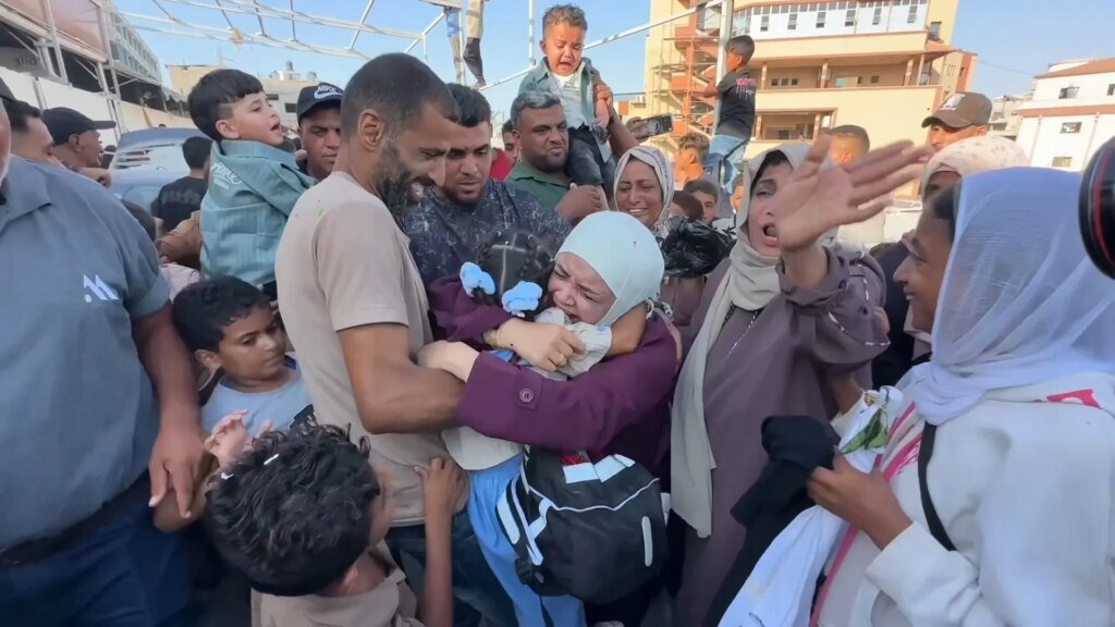 Palestinian patients return to Gaza as thousands still await evacuation