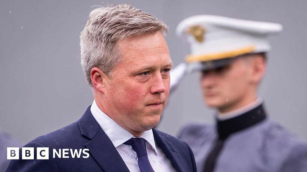 US army secretary resigns after months of tensionDan Driscoll, the youngest-ever army secretary, was about 18 months into his post.8 hrs agoUS & Canada US army secretary resigns after months of tensionDan Driscoll, the youngest-ever army secretary, was about 18 months into his post.8 hrs agoUS & Canada