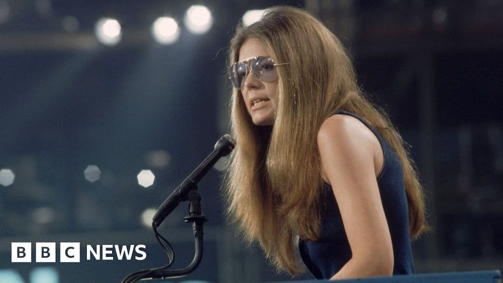 Feminist activist and journalist Gloria Steinem dies, aged 92Her foundation said she "passed away peacefully" at her home in New York City, "surrounded by many who loved her". 1 hr agoUS & Canada Feminist activist and journalist Gloria Steinem dies, aged 92Her foundation said she "passed away peacefully" at her home in New York City, "surrounded by many who loved her". 1 hr agoUS & Canada