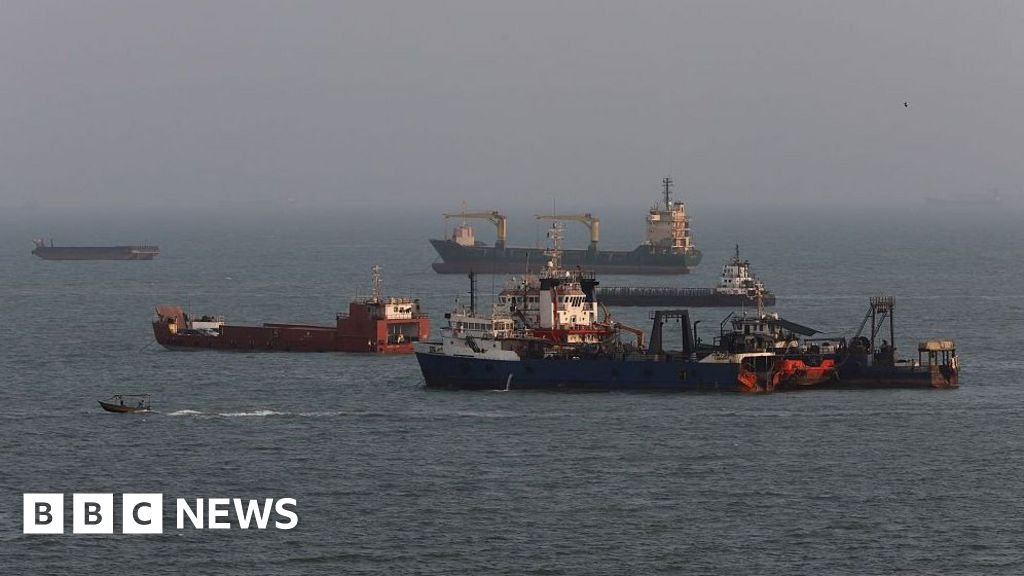 Iran warns of 'faster, heavier, more painful response' to US attacksThe comments came a day after Washington said it had struck Iranian oil tankers in response to Tehran's attacks on US warships in the region.56 mins agoWorld Iran warns of 'faster, heavier, more painful response' to US attacksThe comments came a day after Washington said it had struck Iranian oil tankers in response to Tehran's attacks on US warships in the region.56 mins agoWorld