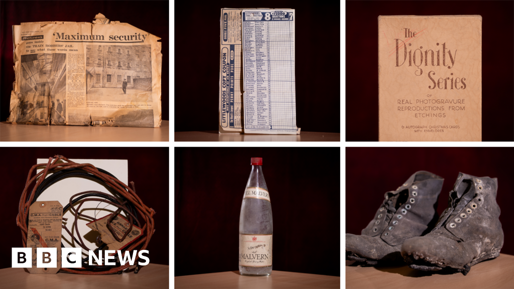 Buckingham Palace works uncover trove of everyday items dating back to 1800sA collection of historic, forgotten items have been found during the restoration of the London royal residence.11 hrs agoLondon Buckingham Palace works uncover trove of everyday items dating back to 1800sA collection of historic, forgotten items have been found during the restoration of the London royal residence.11 hrs agoLondon