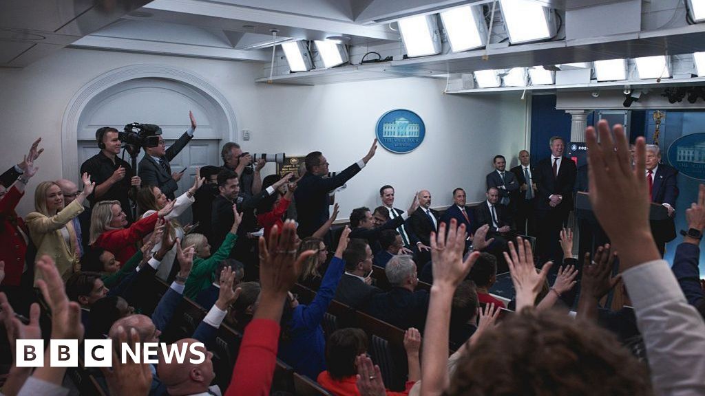 Journalists denied White House access after Trump banned some media outletsCNN, MS NOW and Politico reporters' White House press badges were confiscated, the outlets reported.1 hr agoUS & Canada Journalists denied White House access after Trump banned some media outletsCNN, MS NOW and Politico reporters' White House press badges were confiscated, the outlets reported.1 hr agoUS & Canada