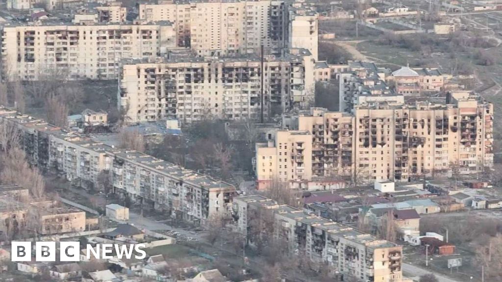 Residents eating garden weeds in Russian-occupied city cut off from food and waterThe BBC has spoken to residents in the Russian-occupied Ukrainian town of Oleshky who say they are being "constantly shelled".3 hrs agoEurope Residents eating garden weeds in Russian-occupied city cut off from food and waterThe BBC has spoken to residents in the Russian-occupied Ukrainian town of Oleshky who say they are being "constantly shelled".3 hrs agoEurope