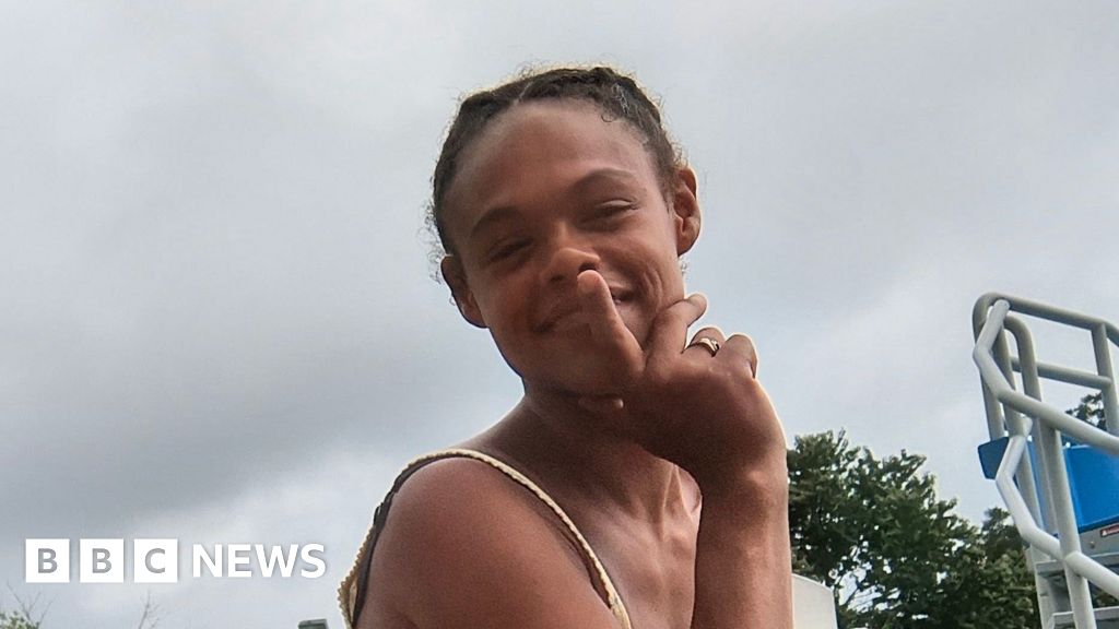 Black woman found hanging from tree was dead before body was 'staged' – US mediaTasia Fortune's body was found hanging from a tree on the grounds of an abandoned home in Jackson in August. 1 hr agoUS & Canada Black woman found hanging from tree was dead before body was 'staged' - US mediaTasia Fortune's body was found hanging from a tree on the grounds of an abandoned home in Jackson in August. 1 hr agoUS & Canada