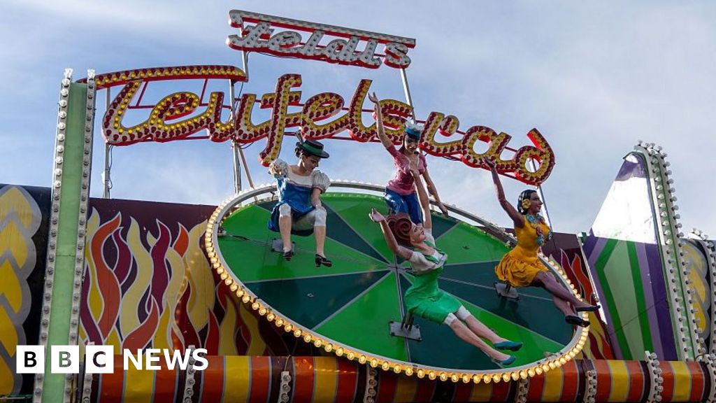 Women given shorts at Oktoberfest to prevent upskirtingThe step at the Munich festival comes after thousands of voyeuristic videos emerged on social media.4 hrs agoEurope Women given shorts at Oktoberfest to prevent upskirtingThe step at the Munich festival comes after thousands of voyeuristic videos emerged on social media.4 hrs agoEurope