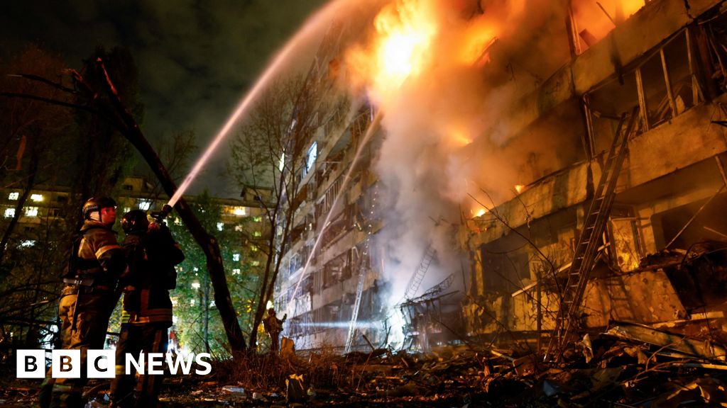 Russian strikes hit key power plant in Kyiv, Zelensky saysThe Ukrainian president says the ballistic missile strikes came with "no early warning from our partners".1 hr agoEurope Russian strikes hit key power plant in Kyiv, Zelensky saysThe Ukrainian president says the ballistic missile strikes came with "no early warning from our partners".1 hr agoEurope