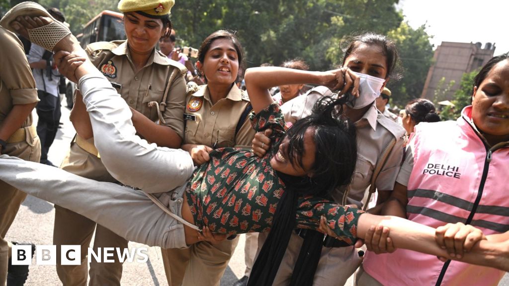India's 'cockroach' protesters set to return despite police crackdownThe youth-led movement plans a fresh Delhi protest after mass detentions last week and the jailing of two leaders.1 hr agoIndia India's 'cockroach' protesters set to return despite police crackdownThe youth-led movement plans a fresh Delhi protest after mass detentions last week and the jailing of two leaders.1 hr agoIndia